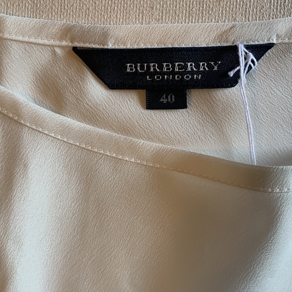 Burberry camisole/ under jacket - Picture 4 of 6